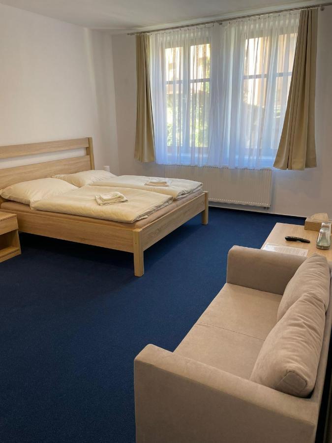 Hotel U Mesta Prahy Náchod Kültér fotó