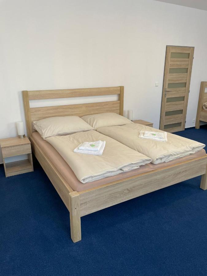 Hotel U Mesta Prahy Náchod Kültér fotó