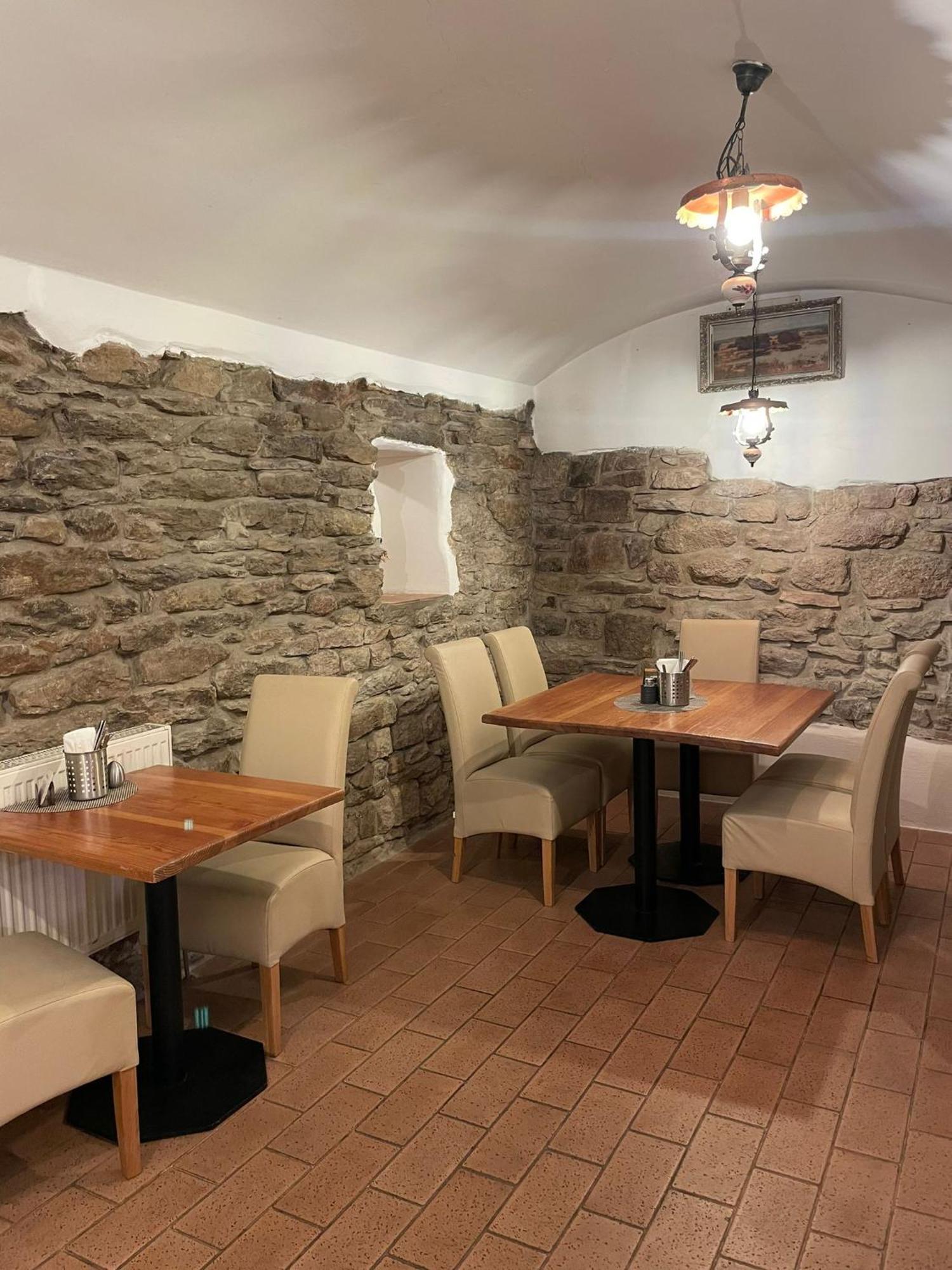 Hotel U Mesta Prahy Náchod Kültér fotó